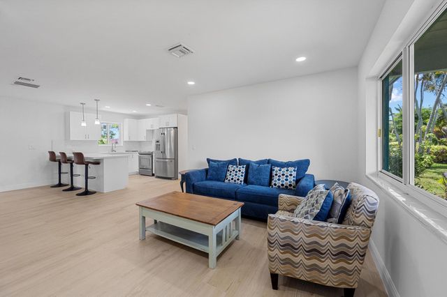 636 NW 5th Street Street, Boynton Beach, FL 33435