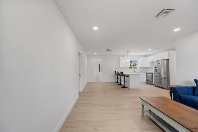 636 NW 5th Street Street, Boynton Beach, FL 33435