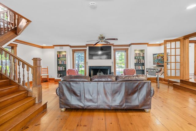 238 Seminary Avenue, Manchester, VT 05254