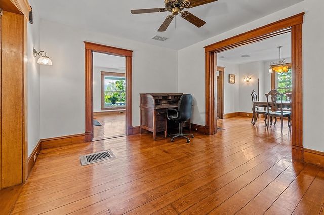 238 Seminary Avenue, Manchester, VT 05254