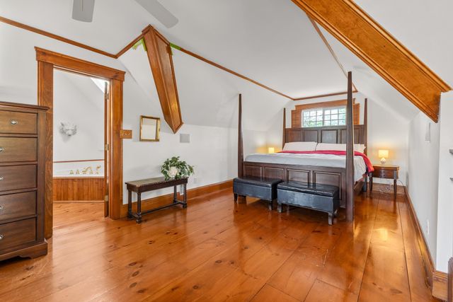 238 Seminary Avenue, Manchester, VT 05254