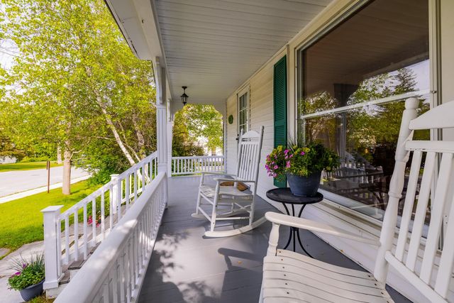 238 Seminary Avenue, Manchester, VT 05254