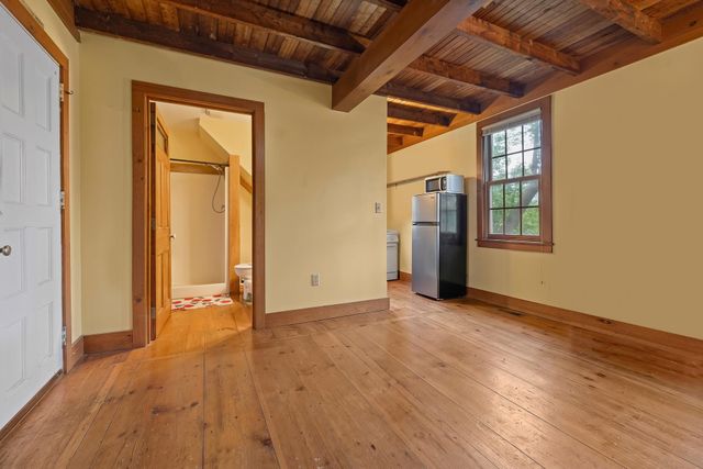 238 Seminary Avenue, Manchester, VT 05254