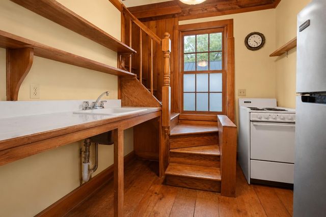 238 Seminary Avenue, Manchester, VT 05254