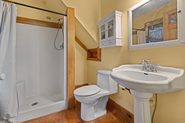 238 Seminary Avenue, Manchester, VT 05254