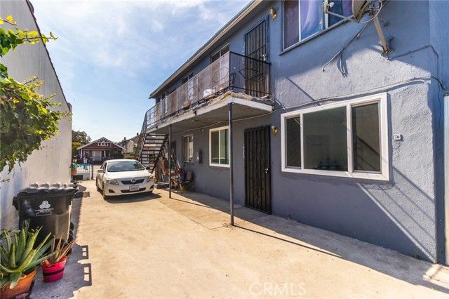 1425 W Jefferson, Los Angeles, CA 90007