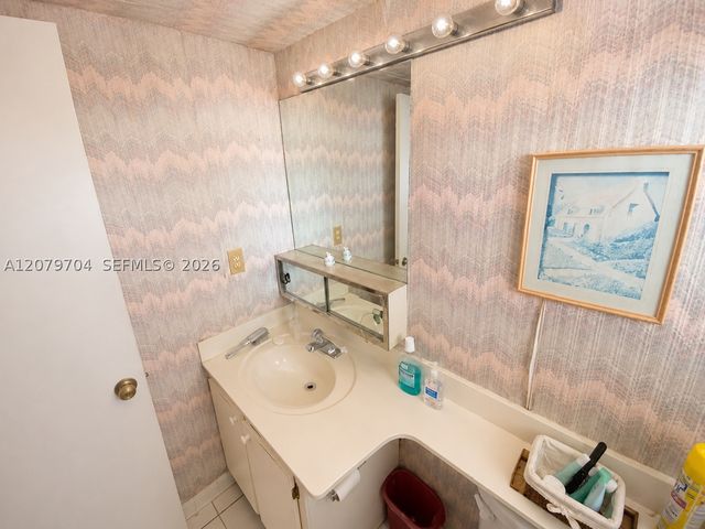 1751 NW 75th Ave 303, Plantation, FL 33313