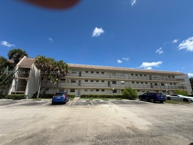 1751 NW 75th Ave 303, Plantation, FL 33313