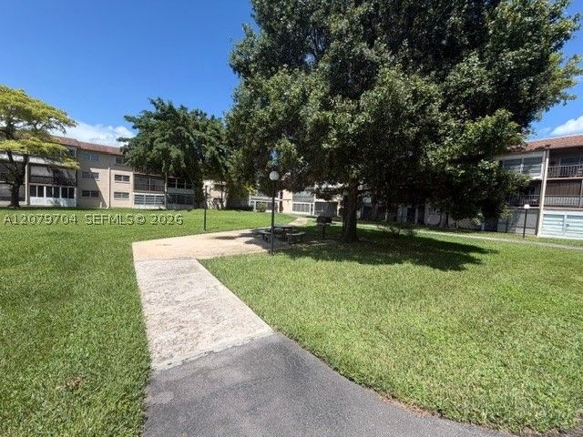 1751 NW 75th Ave 303, Plantation, FL 33313