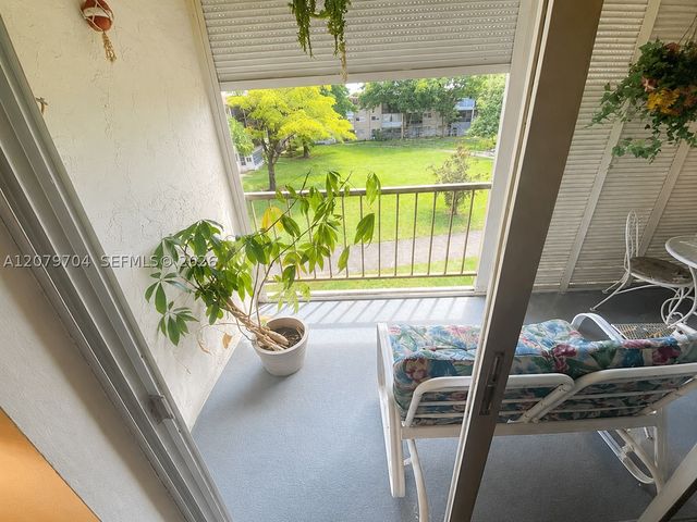1751 NW 75th Ave 303, Plantation, FL 33313