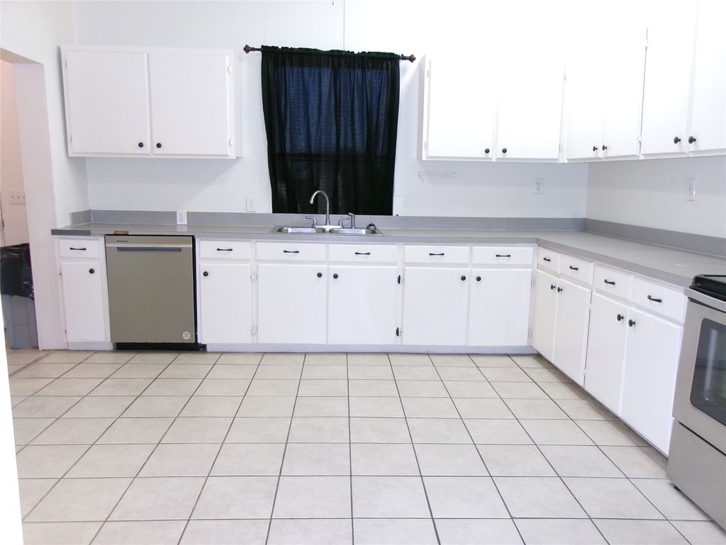 1519 S Highway 67 Road, Cedar Hill, TX 75104