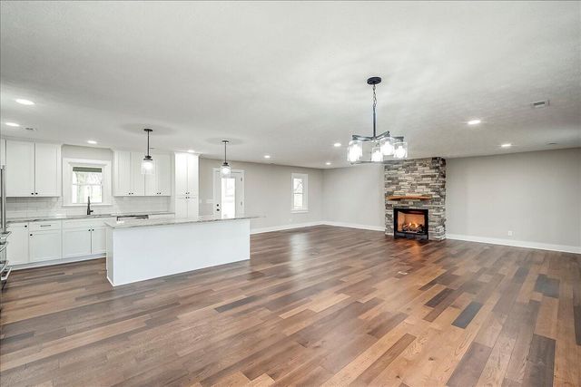 535 Twin Lakes Drive, Lancaster, KY 40444