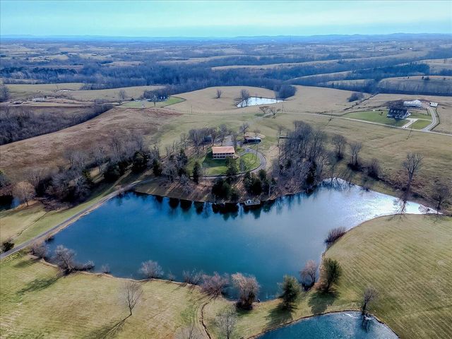 535 Twin Lakes Drive, Lancaster, KY 40444