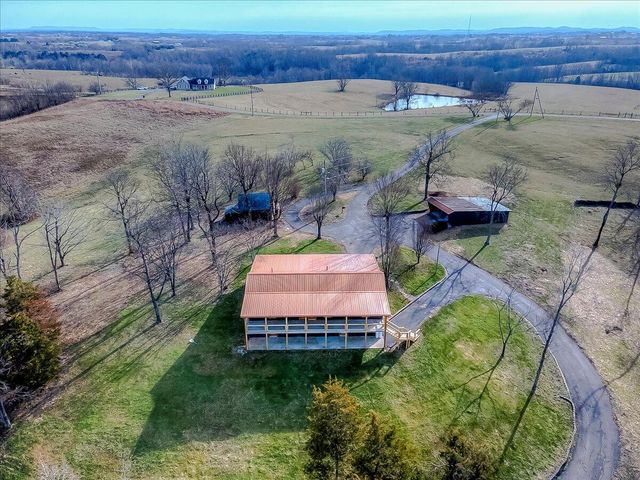 535 Twin Lakes Drive, Lancaster, KY 40444