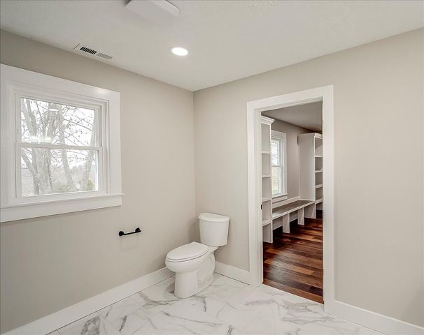 535 Twin Lakes Drive, Lancaster, KY 40444