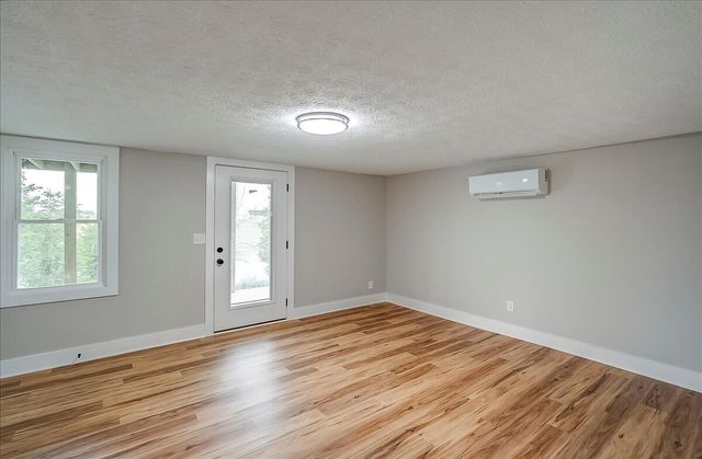 535 Twin Lakes Drive, Lancaster, KY 40444