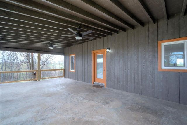 535 Twin Lakes Drive, Lancaster, KY 40444