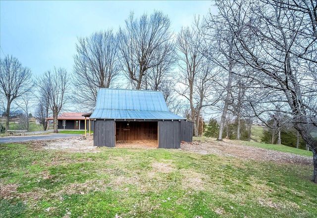 535 Twin Lakes Drive, Lancaster, KY 40444