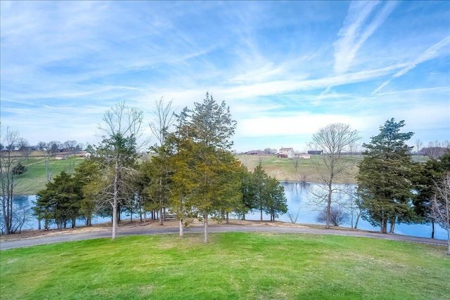 535 Twin Lakes Drive, Lancaster, KY 40444