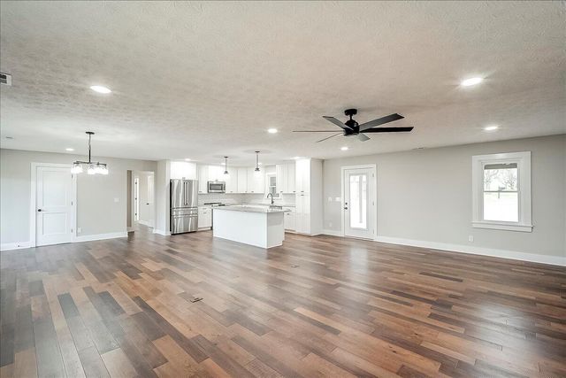 535 Twin Lakes Drive, Lancaster, KY 40444