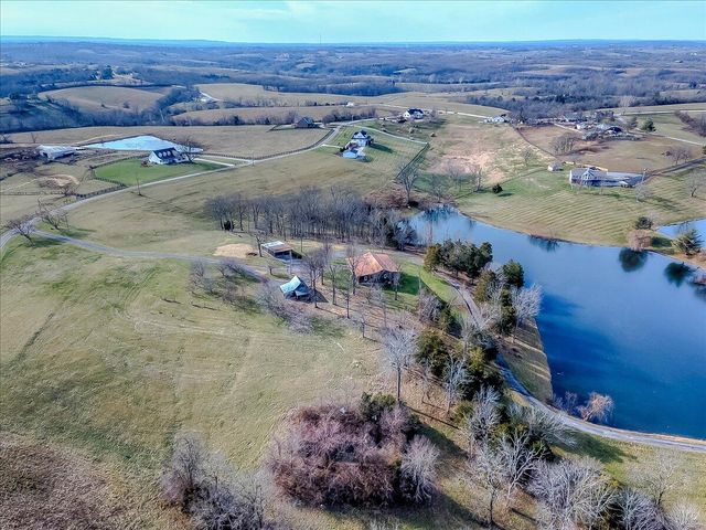 535 Twin Lakes Drive, Lancaster, KY 40444