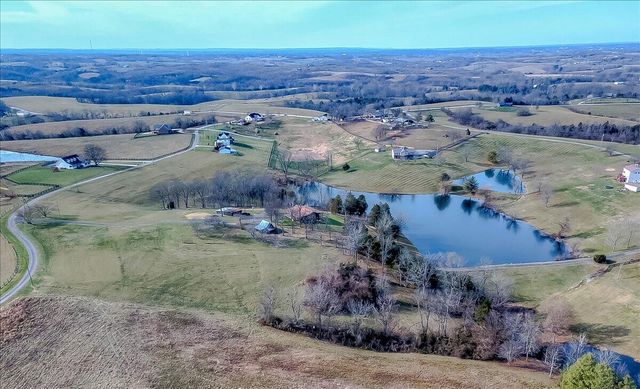 535 Twin Lakes Drive, Lancaster, KY 40444