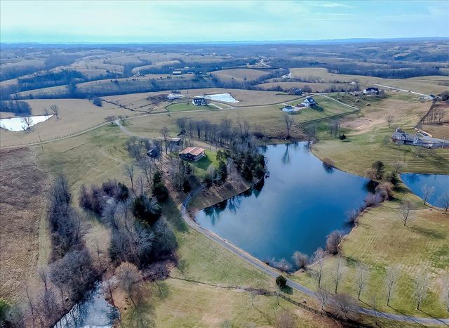 535 Twin Lakes Drive, Lancaster, KY 40444