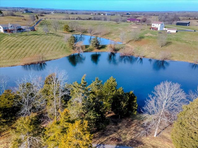535 Twin Lakes Drive, Lancaster, KY 40444