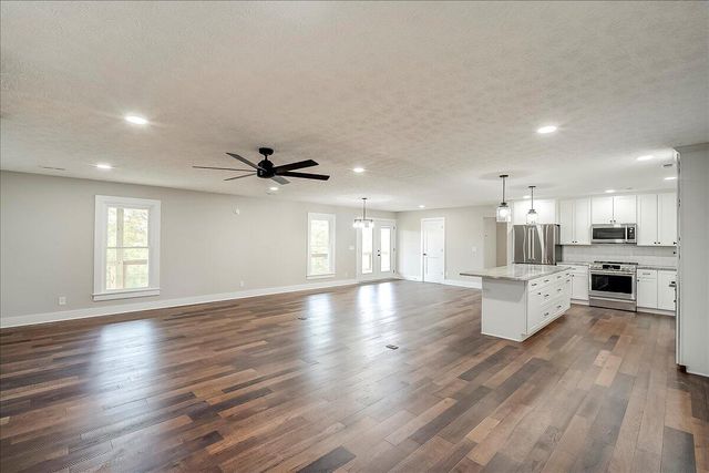 535 Twin Lakes Drive, Lancaster, KY 40444