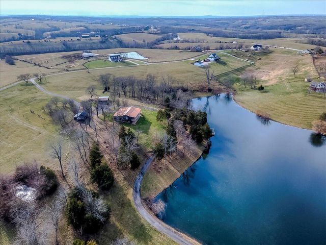 535 Twin Lakes Drive, Lancaster, KY 40444