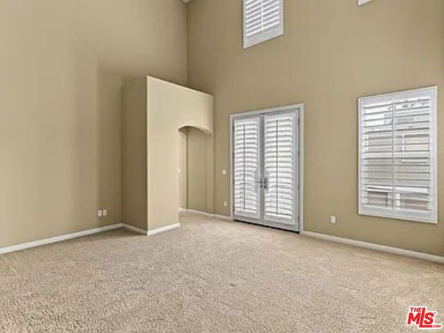 1810 S Barrington Avenue 5, Los Angeles, CA 90025