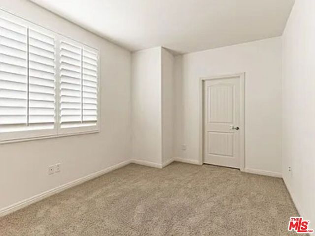 1810 S Barrington Avenue 5, Los Angeles, CA 90025