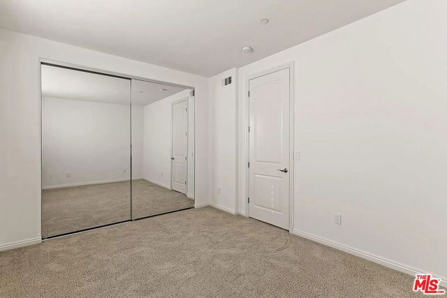 1810 S Barrington Avenue 5, Los Angeles, CA 90025