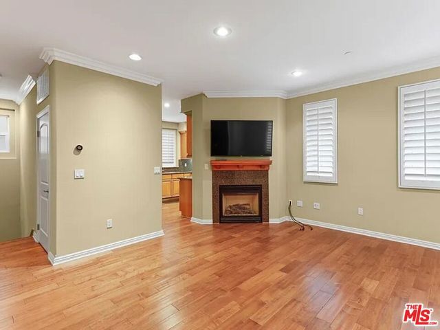 1810 S Barrington Avenue 5, Los Angeles, CA 90025