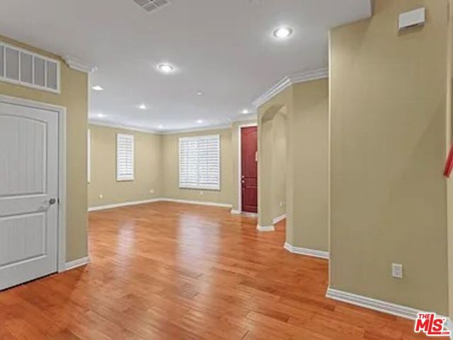 1810 S Barrington Avenue 5, Los Angeles, CA 90025