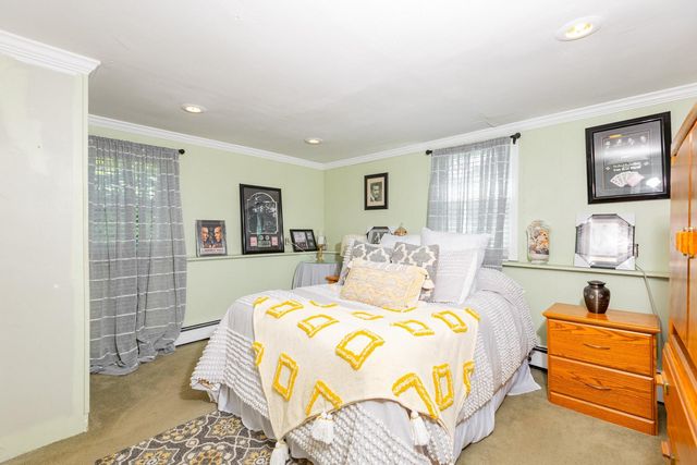 120 Gladstone Avenue, West Islip, NY 11795