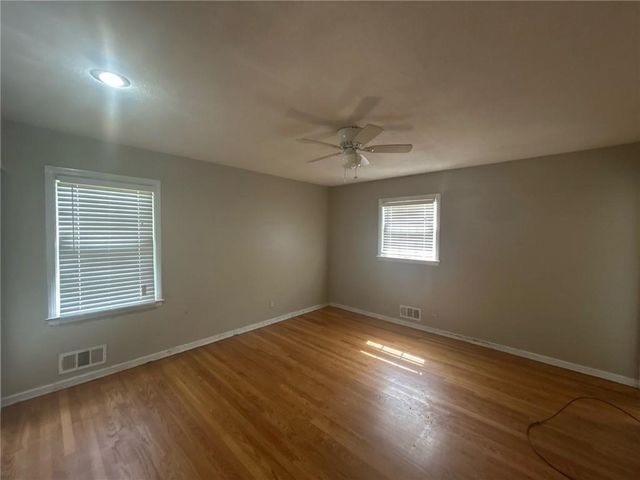 5117 S Delaware Avenue, Independence, MO 64055