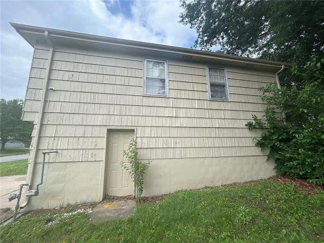 5117 S Delaware Avenue, Independence, MO 64055