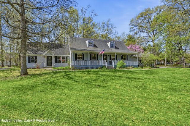 18 Elizabeth Drive, Tivoli, NY 12583