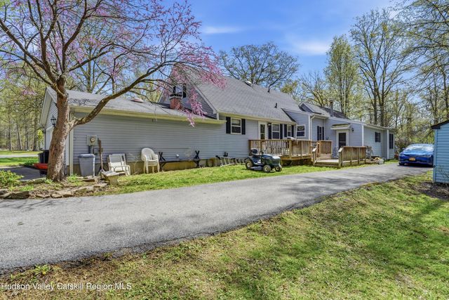 18 Elizabeth Drive, Tivoli, NY 12583