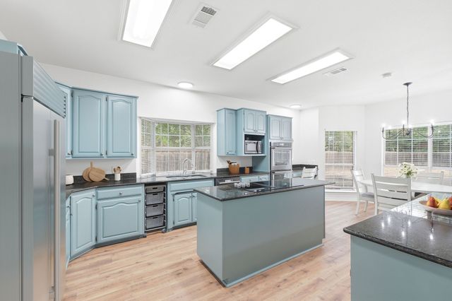 227 N Hopson Street, Van Alstyne, TX 75495