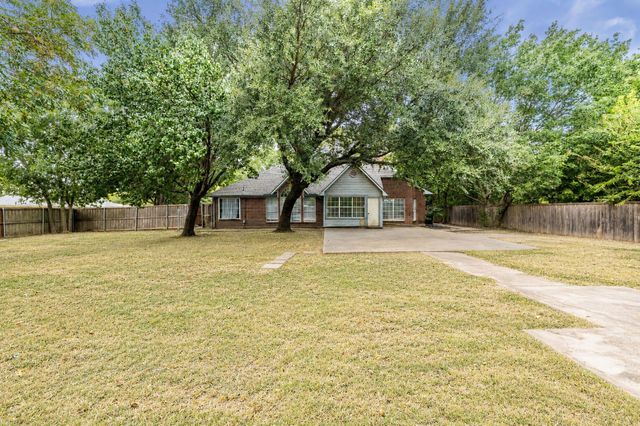 227 N Hopson Street, Van Alstyne, TX 75495