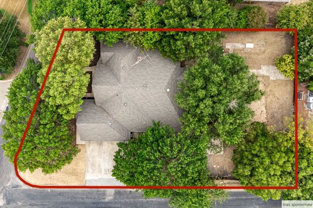 227 N Hopson Street, Van Alstyne, TX 75495