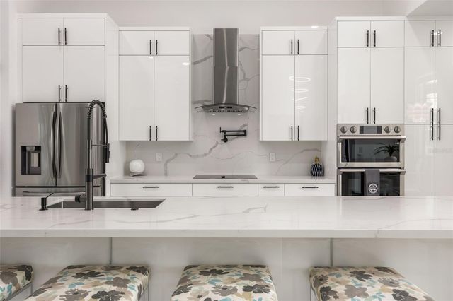 1202 SW 11TH PLACE, Cape Coral, FL 33991