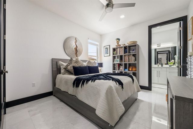 1202 SW 11TH PLACE, Cape Coral, FL 33991