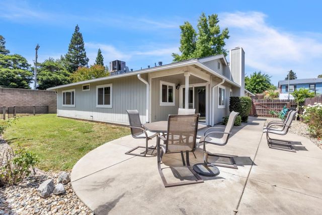 8641 Stratus Dr, Orangevale, CA 95662