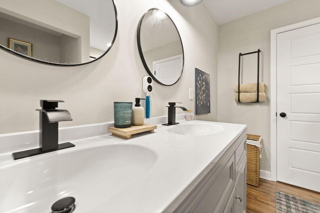 266 Lone Oak Drive, Somerset, KY 42503