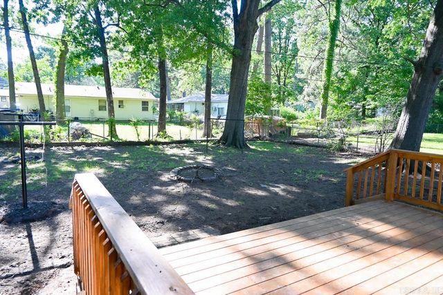 7210 W Wakefield Dr, Little Rock, AR 72209