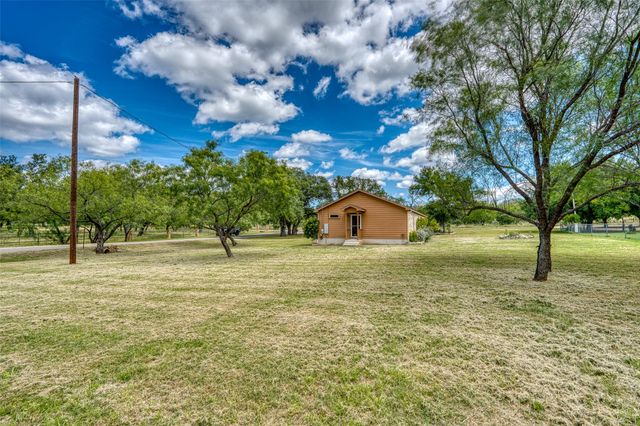 160 County Road 141, Burnet, TX 78611