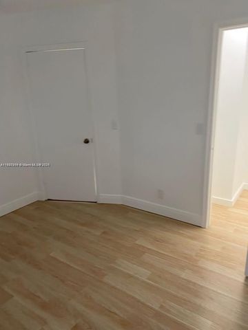 1638 Embassy Dr 312, West Palm Beach, FL 33401